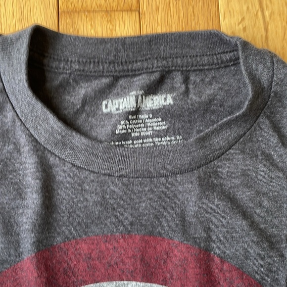 Captain America tshirt - Picture 2 of 4